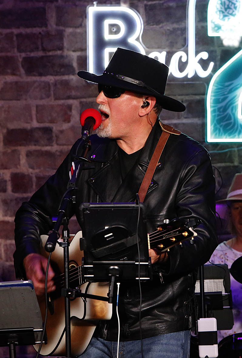 Len Brown performing with Back 2 Eden